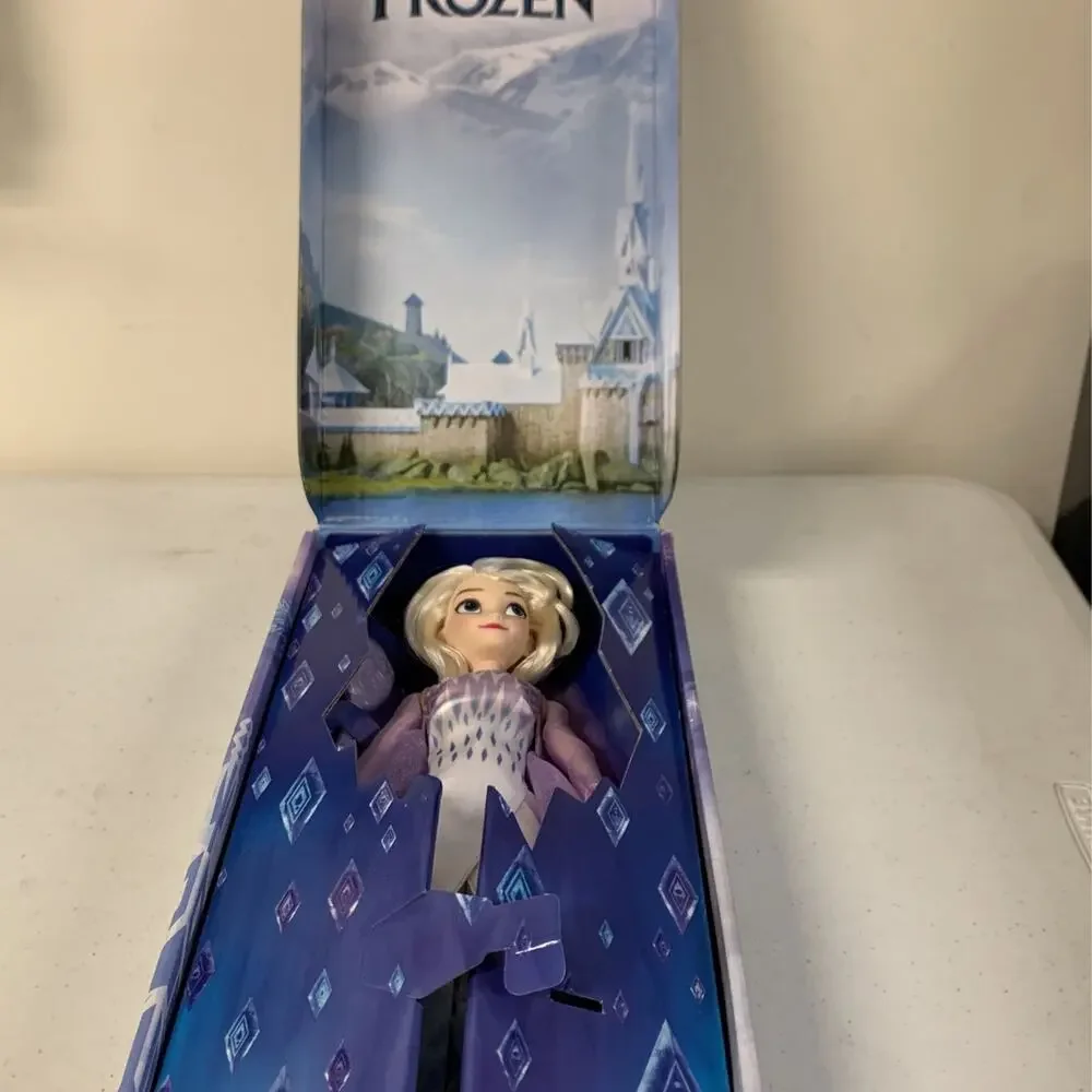 Elsa Classic Doll with Brush, Frozen 2 – 11 1/2'' Tall